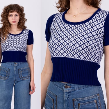 70s Blue & White Argyle Knit Top - Small | Vintage Boho Navy Blue Fitted Waist Short Sleeve Sweater Shirt 