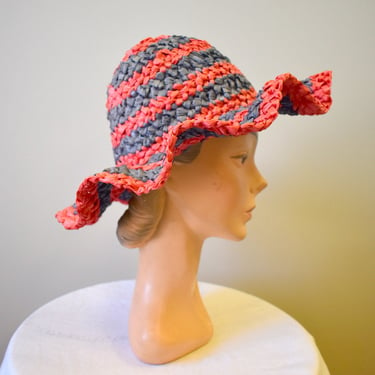 1960s Red and Navy Braided Straw Hat with Wavy Brim 