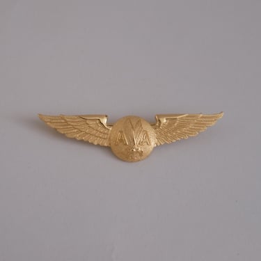 Vintage American Airlines Flight Attendant Wing Gold Tone 