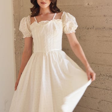 1970s Gunne Sax White Eyelet Broderie Anglaise Puff Sleeve Corseted Midi Dress with Sweetheart Neckline + Ribbon Detail sz XS S Bustier Boho 