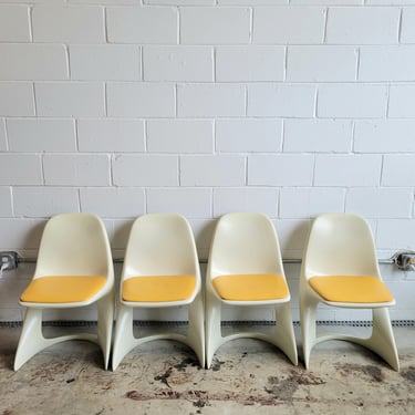 Set of Four Italian Modernist Space Age Chairs