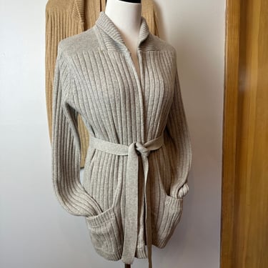 Vintage cashmere cardigan sweater belted waist Rolled collar wrap style 2 pockets light oaty gray size Med/LG 38-40 