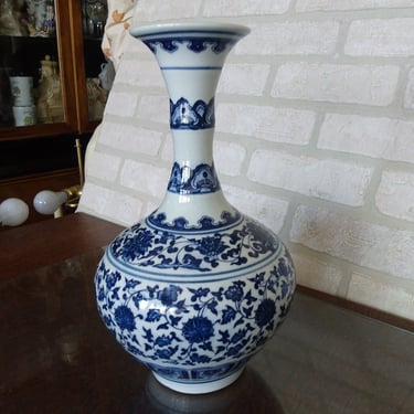 VINTAGE Ginger Jar Vase, Blue and White Decor, Oriental Porcelain Vase, Large Asian Vase, Home Decor 