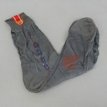 Men's Vintage Dress Socks - NOS NWT New Unworn Deadstock - Gray w/ Red Blue - Wedgefield Kresge's - Rayon Cotton Blend - Mid-Century Hosiery 