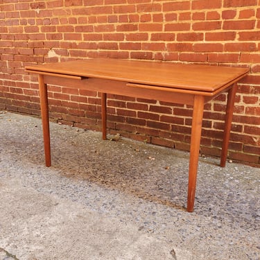 ST1024002 Danish Teak Expandable Table