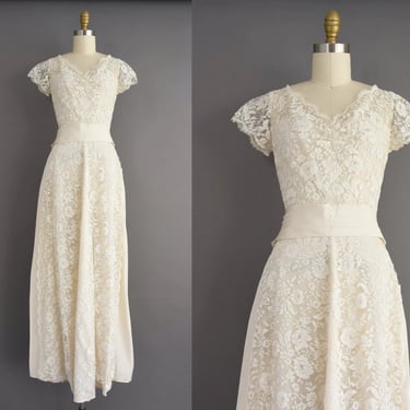 vintage 1950s dress | Gorgeous Chantilly Lace Ivory White Wedding Dress  | Small | 50s vintage dress 