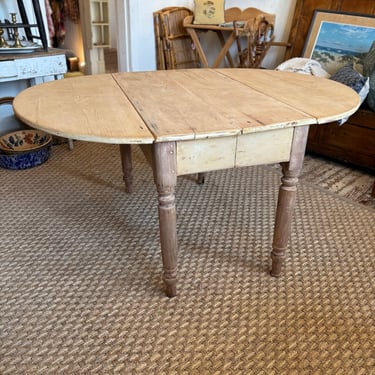 Vintage Scrubbed Pine Drop Leaf Table