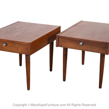 Pair Mid-Century End Side Tables Nightstands American of Martinsville 