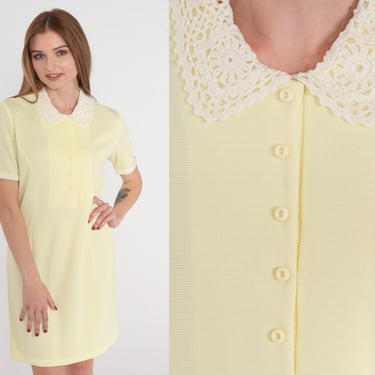 Pale Yellow Mini Dress 70s Mod Shift Dress Lace Collar Button up Minidress Twiggy Dolly Short Sleeve Pastel Vintage 1970s Medium M 