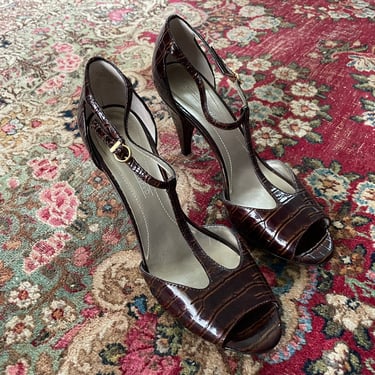 Joan & David chocolate brown patent t-strap heels | peep toe, cone heel, like new 8M 