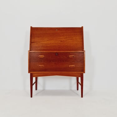 Midcentury Danish vintage teak secretary, vanity /Make up table By Arne Wahl Iversen, 1960s 