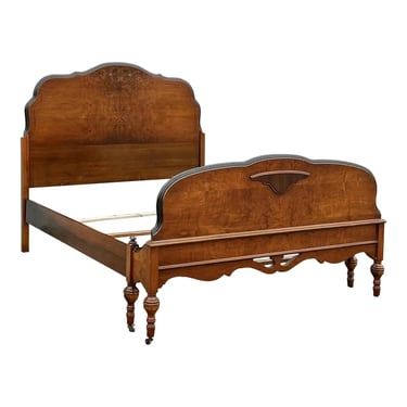 Early 20th Century Jacobean Style Walnut Bed - Full Size 