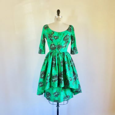 1950's Green Black Rose Floral Print Taffeta Fit and Flare Party Dress Peplum Evening Cocktail Formal 26