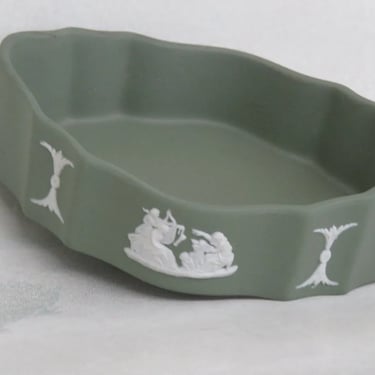 Wedgwood Jasperware Sage Green Cherubs Oval Trinket Ring Vanity Dish 3852B