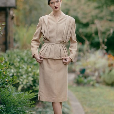 1940s structured Lilli Ann of NY neutral wool skirt suit 