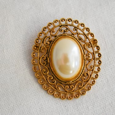 1970s/80s Paquette Oval Faux Pearl Brooch 