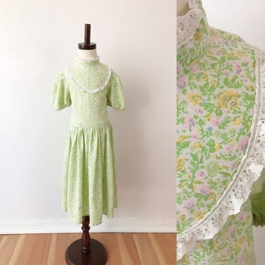 GIRLS 6 Year Calico Green Prairie Dress - Vintage 70s Ditsy Floral Print Peasant Dress Lace Detail - High Neckline - Puff Sleeve 