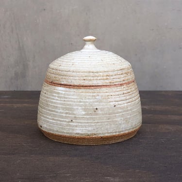 Ceramic Salt Cellar with Lid - Carved Ribbed Matte Warm White 