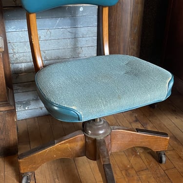 Teal Cloth and Vinyl Rolling Chair w Wood Base