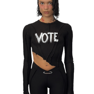 VOTE LONG SLEEVE TEE IN BLACK RIB