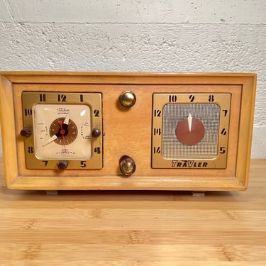 1952 Trav-Ler Clock Radio, Elec Serviced, Mid Century Modern, Telechron Clock Mvmt 