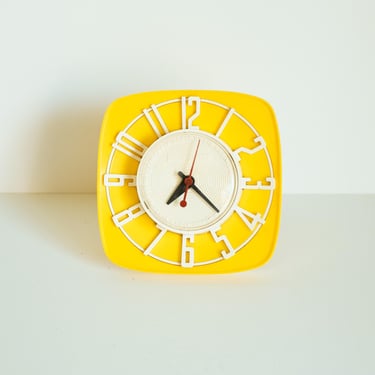 MCM Wall Clock by General Electric / Yellow wall clock / 