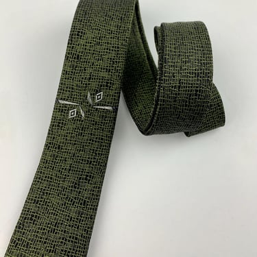 1960's Imported Silk Tie - Narrow Profile - HAROLD A. BERGGUIST Label - From Italy - Diamond Crest on Olive with Black 