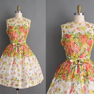 Vintage 1950s Dress | Colorful Floral Print White Cotton Full Skirt Spring Dress | Large 