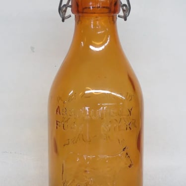 Thatchers Dairy Milk Bottle 1 Quart Amber Glass With Swing Top Cap 3051B