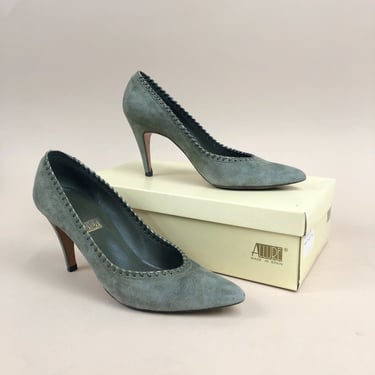 1980s Green Suede Heels by Allure, Comes with Original Box, 80s Everyday Heels, Suede Shoes, Pin-Up Heels, Size 7.5N/AA by Mo