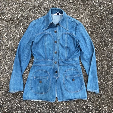Vintage 1970s fitted denim jacket with dagger collar &amp; peplum | iconic ‘70s ladies jean jacket, M 