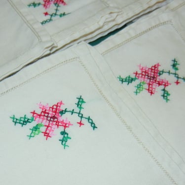 Vintage Linen 10 piece Napkin Set~ Needlepoint Cross Stitch Cloth Napkins~ Pink Green Flower~ Sweet Summer Party Table~ Kitchen Decorating 