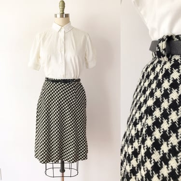 SIZE XS 60s Wool Houndstooth A Line Skirt - Dark Academia Tweed Skirt Houndstooth Lined - 1960s  Preppy Vintage Mini Skirt 