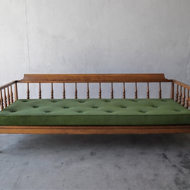 Mid Century American Oak Spindle Bench Sofa 