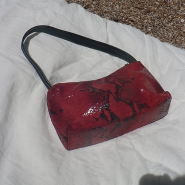 Vintage snakeskin purse / vintage y2k purse / red snakeskin purse / vintage python print bag / vintage leather bag / vintage shoulder bag 