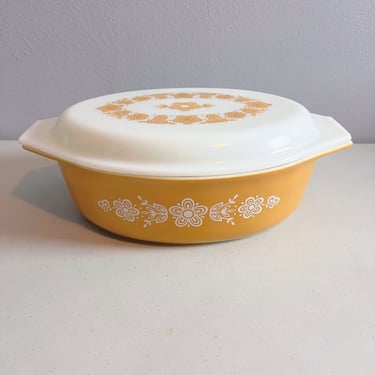 Vintage Pyrex Butterfly Gold Oval Casserole with Lid 045 