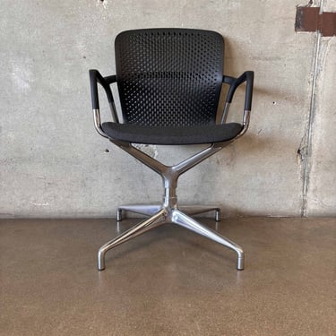 Herman Miller Keyn Four Star Base Side Swivel Chair