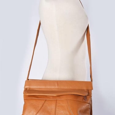 70's Tan Caramel Leather Cross body Shoulder Bag Purse Vintage 1970's, 1980's Light Brown 