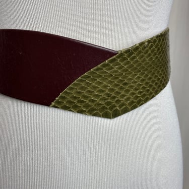 Snakeskin & leather belt 2 tone vintage 80’s 90’s dress belt sexy burgundy green size Velcro waist / Small 