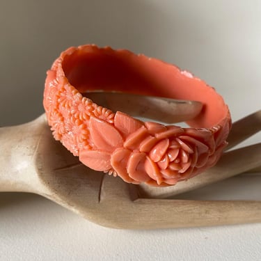 Art Deco Antique 1920s beautiful Carved Elephants orange Coral celluloid  Flapper bracelet bangle by BakeliteBa