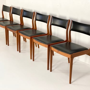 Six (6) Dining Chairs by Johannes Andersen for Uldum Møbelfabrik, C. 1960s - *Please ask for a shipping quote before you buy. 
