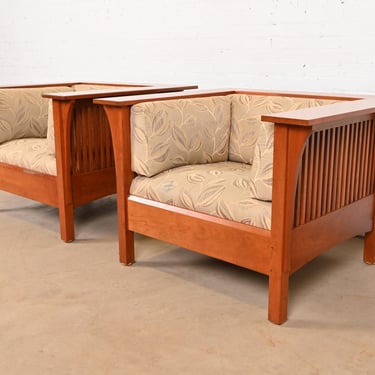 Stickley Mission Arts & Crafts Cherry Wood Spindle Lounge Chairs, Pair