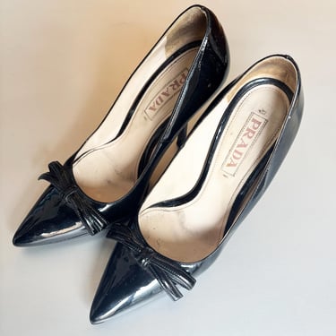 Vintage Y2K Prada Stiletto Pumps Black Patent Leather with Bow Detail Size 37 Made in Italy 