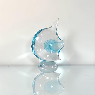 Signed Pino Signoretto Sommerso fish in clear glass with light blue details 
