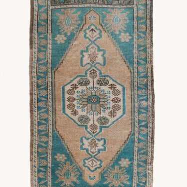 Vintage Turkish Mini Rug No. 646 | 1'9 x 3'9