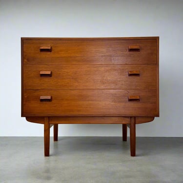 Børge Mogensen for Søborg Møbler Teak Model #133 Vanity / 3 Drawer Dresser - #A1618