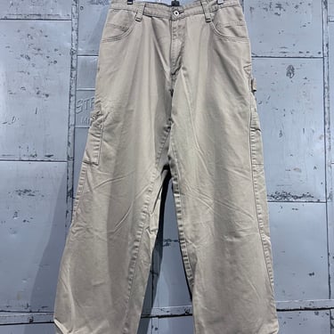 Vintage 2000s Levis Silvertab Multiple Pocket Y2K Aesthetic Basic Essential Streetwear Skater Grunge Beige Cargo Pants 33 Waist unisex khaki 