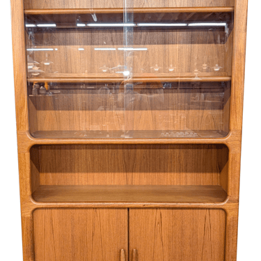 Dyrlund Teak Hutch w Tambour Doors - 0625102