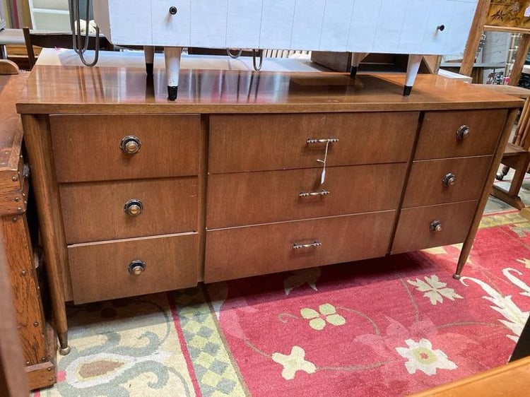 Broyhill 9 drawer mid century dresser.  62” x 18” x 30.5”