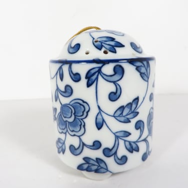 Vintage Blue White Chinoiserie Pomander Potpourri Holder  - Chinoiserie Ceramic Pomander 